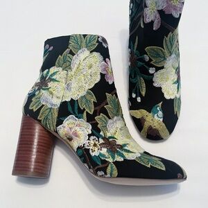 NEW Sole Society Mulholland GORGEOUS Green Floral Embroidered Heeled Boots 7.5